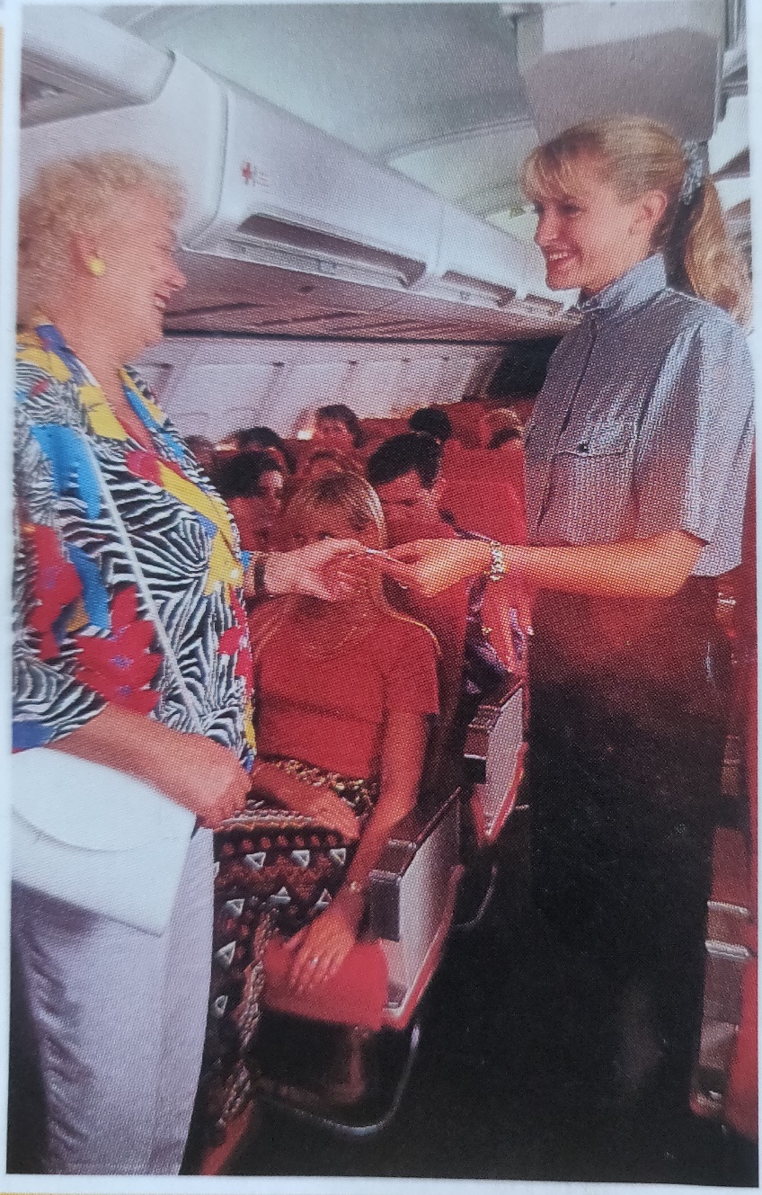 Boeing 757-200 interior | Canada 3000